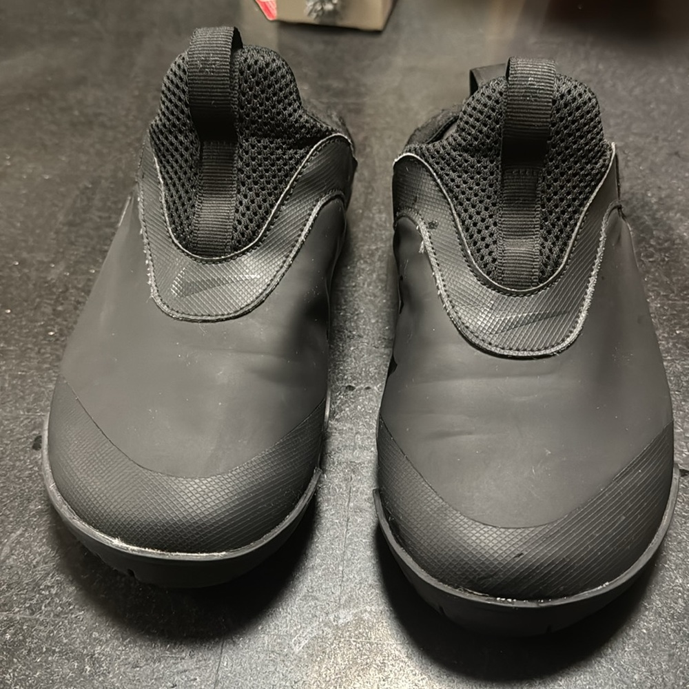 Nike - Picture 4 of 10